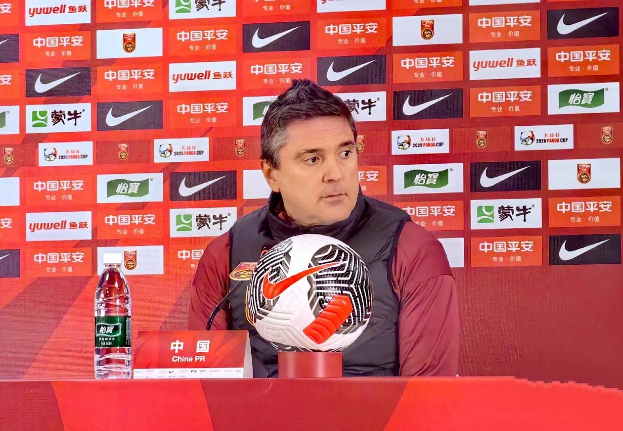 U22国足主帅安东尼奥透露了球队未能赢下比赛的原因。他在发布会上表示，这场对阵