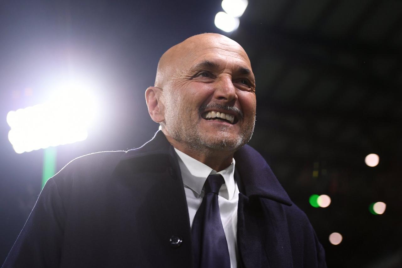 斯帕莱蒂自执教尤文图斯以来，从未向管理层提出过任何要求。这位教练没有要求在一月份