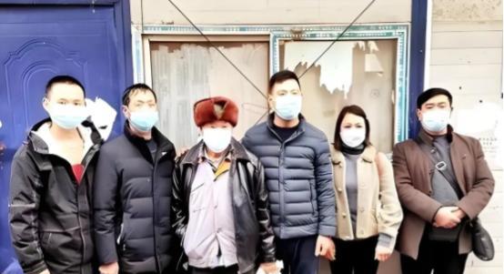 2016年，杭州包工头林有威收留了一位走失十年的聋哑老人，六年后，老人的家人终于