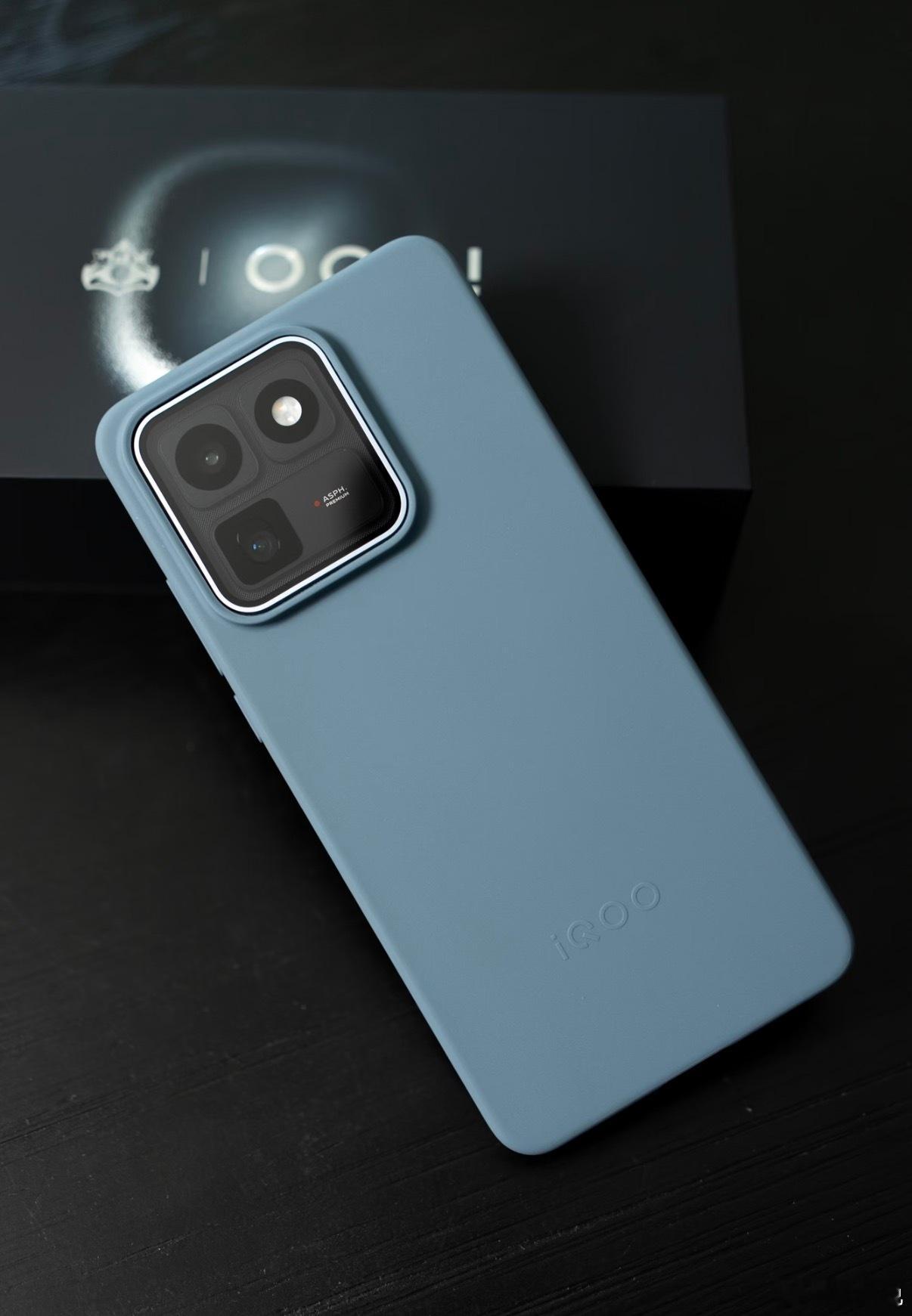 iQOO15T新鲜开箱✅青云配色真的帅呆我了，搭配2K高刷屏+8000mAh