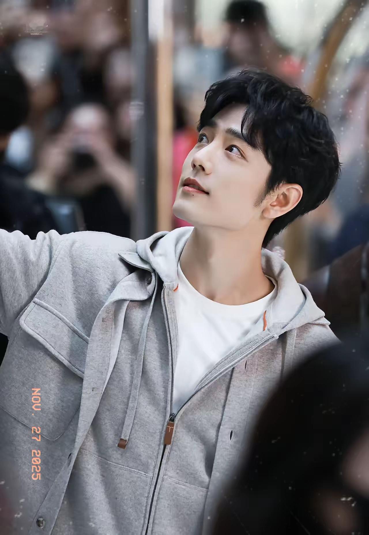 顶流号召力！肖战澳门Tods活动太燃：闭馆+限三楼+无通行证仍引大批小飞侠奔赴