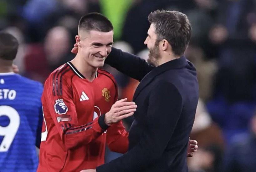 这你敢信？曼联客场1-0战胜埃弗顿后，取得了英超10场不败，卡里克执教曼联在英