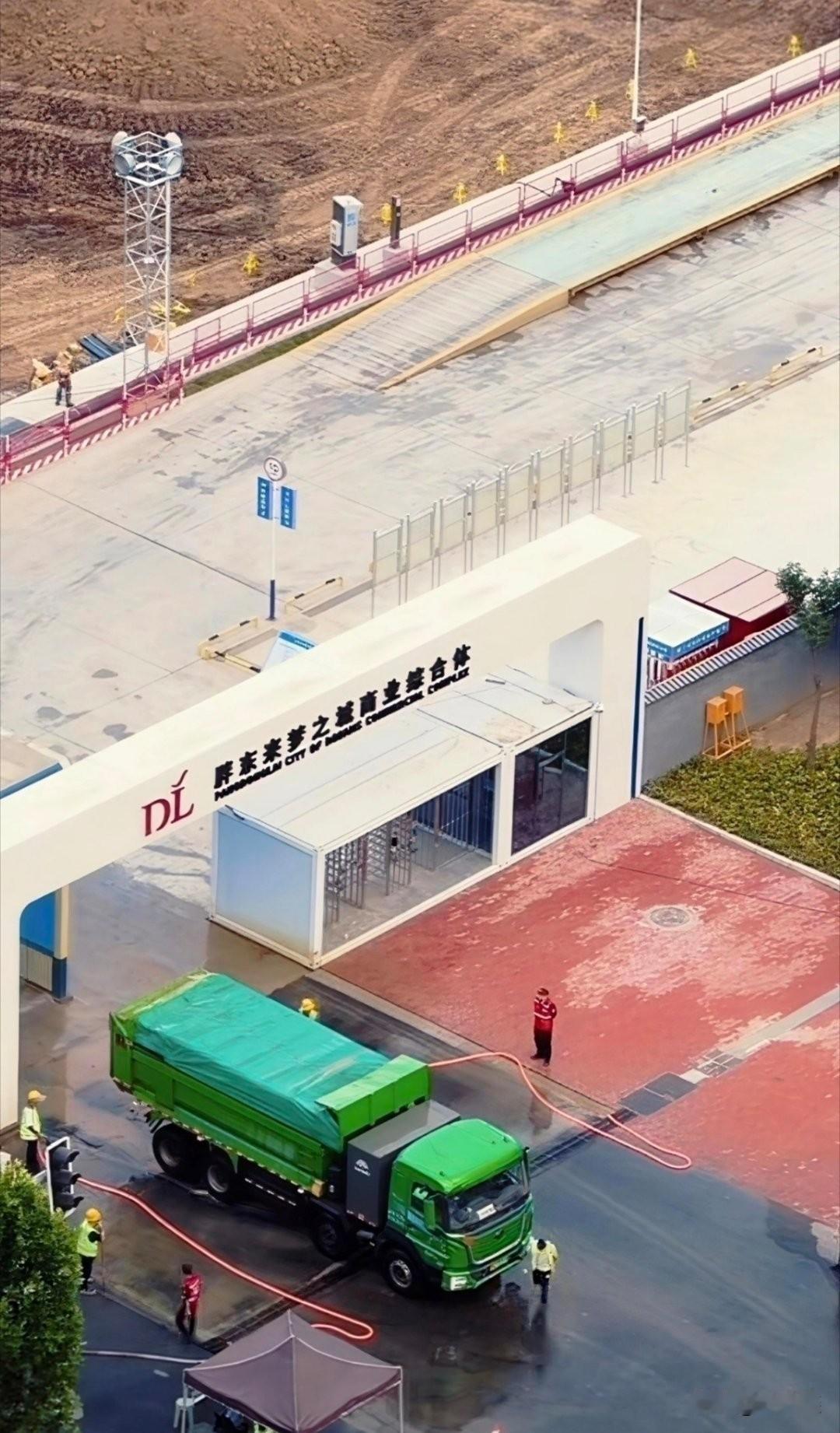 谁能想到，一个开超市的胖东来，盖栋楼居然把整个建筑行业都看哭了！最近河南许昌