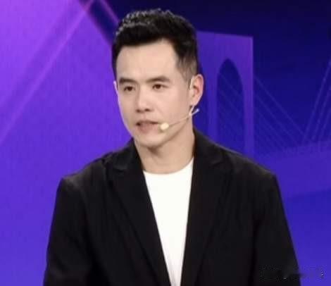 刘国正对樊振东的点评一针见血！作为前国乒名将与赛事解说，刘国正对樊振东德甲杜塞尔
