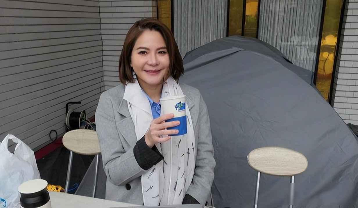 朱立伦退了，连家动了，国民党乱了那天投票结果出来，大家都没觉得意外，212个