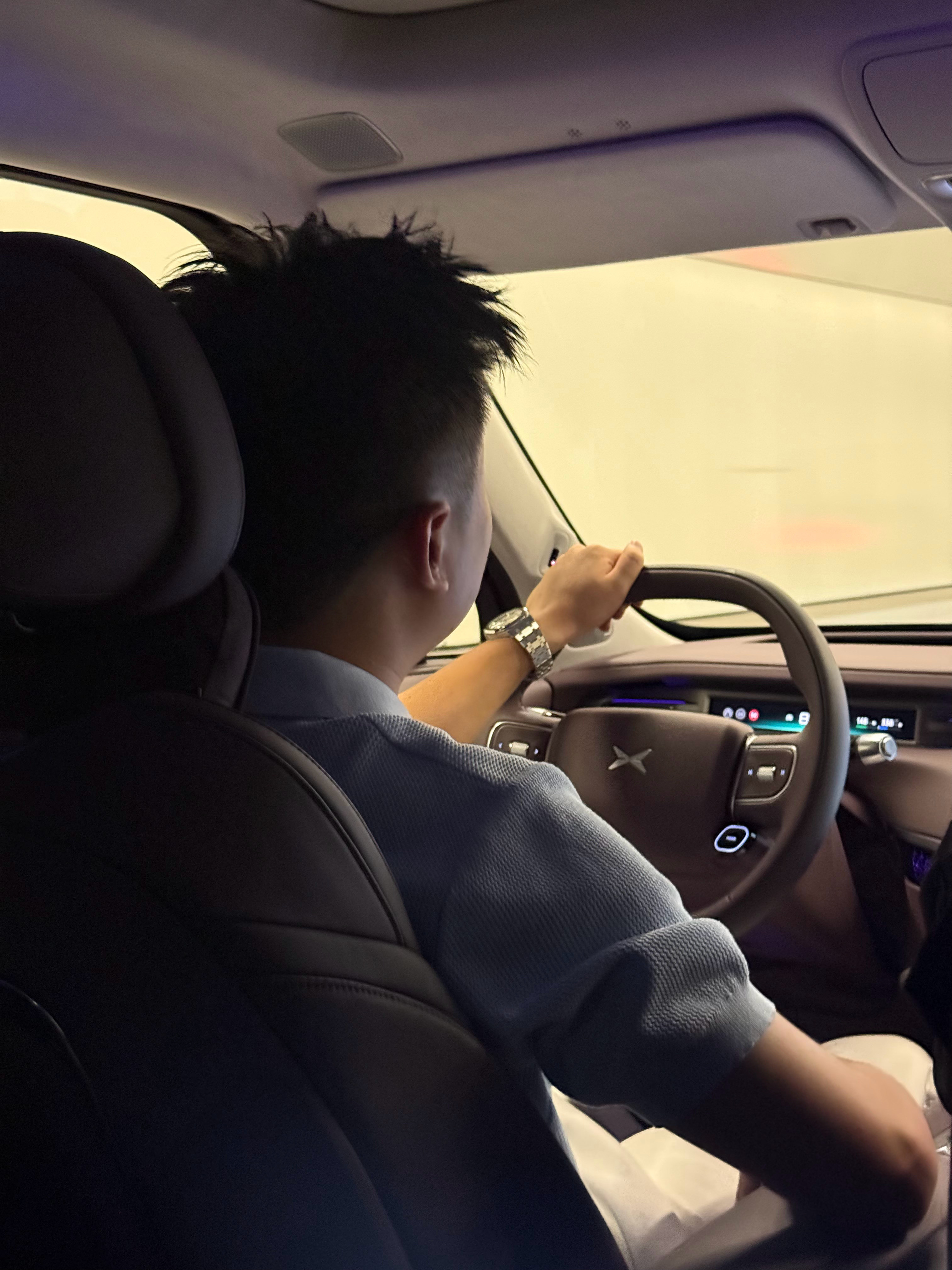 玛莎拉蒂算什么？开小鹏GX的才是清醒有远见的理想男人