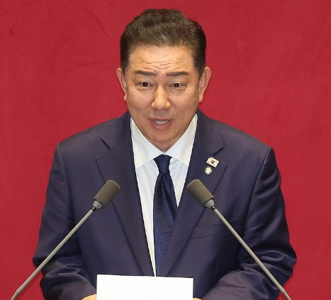 韩国共同民主党8月7日持续就正接受特别检察调查的前总统尹锡悦夫妇展开攻势。院