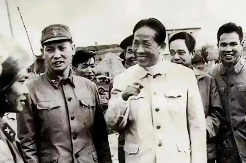 越南少将阮德辉曾回忆说：当年中国军队能顺利撤军，真不是越南军人胆小不敢追，而是黎