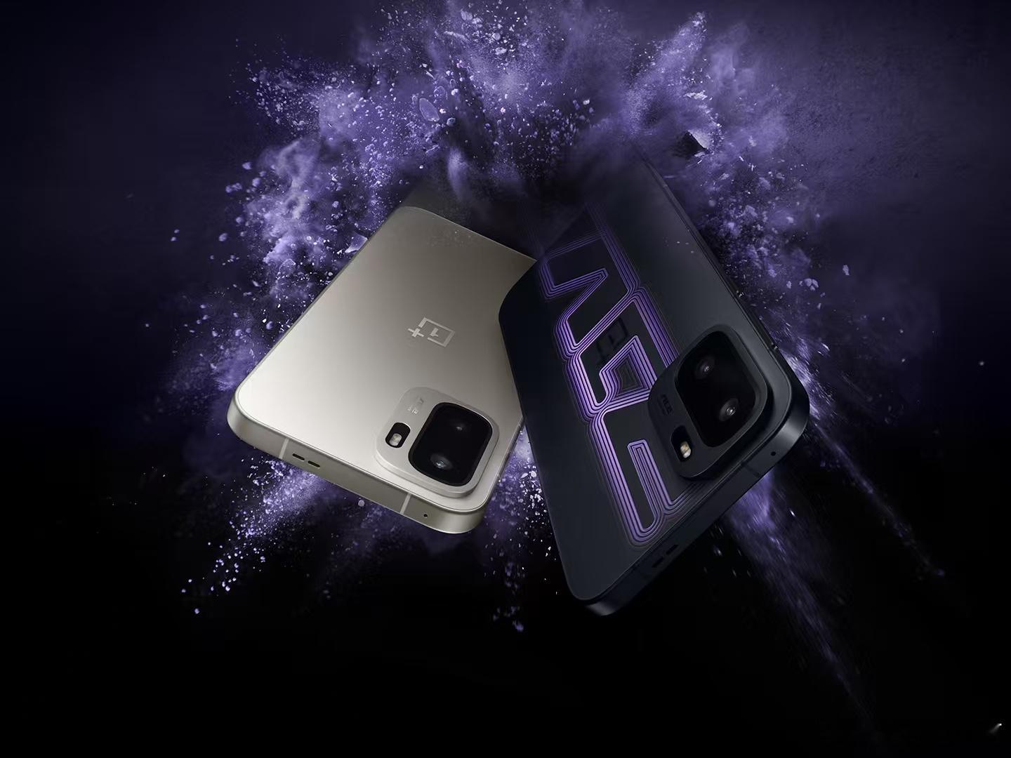 一加Ace6至尊版，王牌觉醒和金属风暴，两款配色喜欢哪个？如果是玩游戏多一些