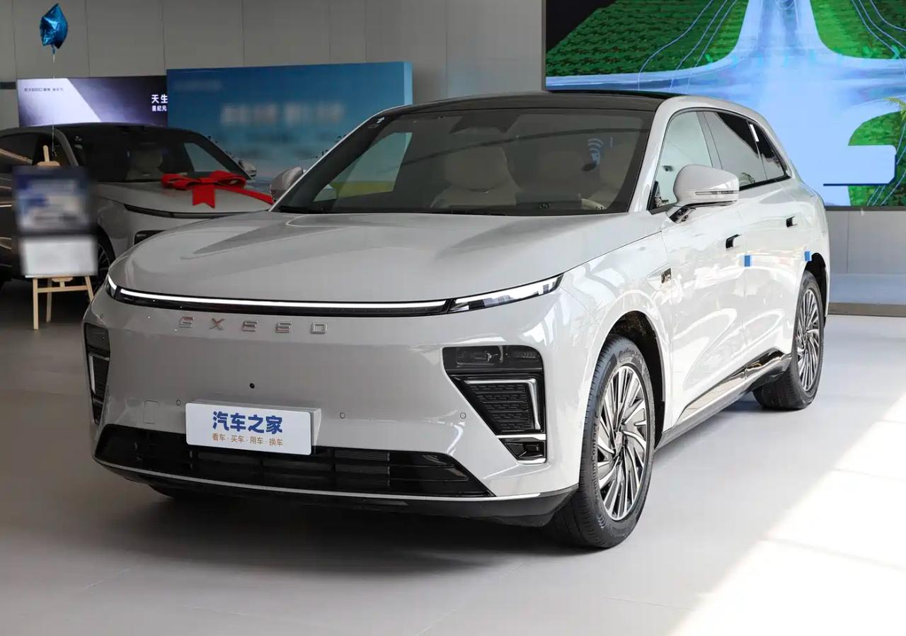 2025款星纪元ET核心信息2025款星纪元ET是星途品牌中大型新能源SUV