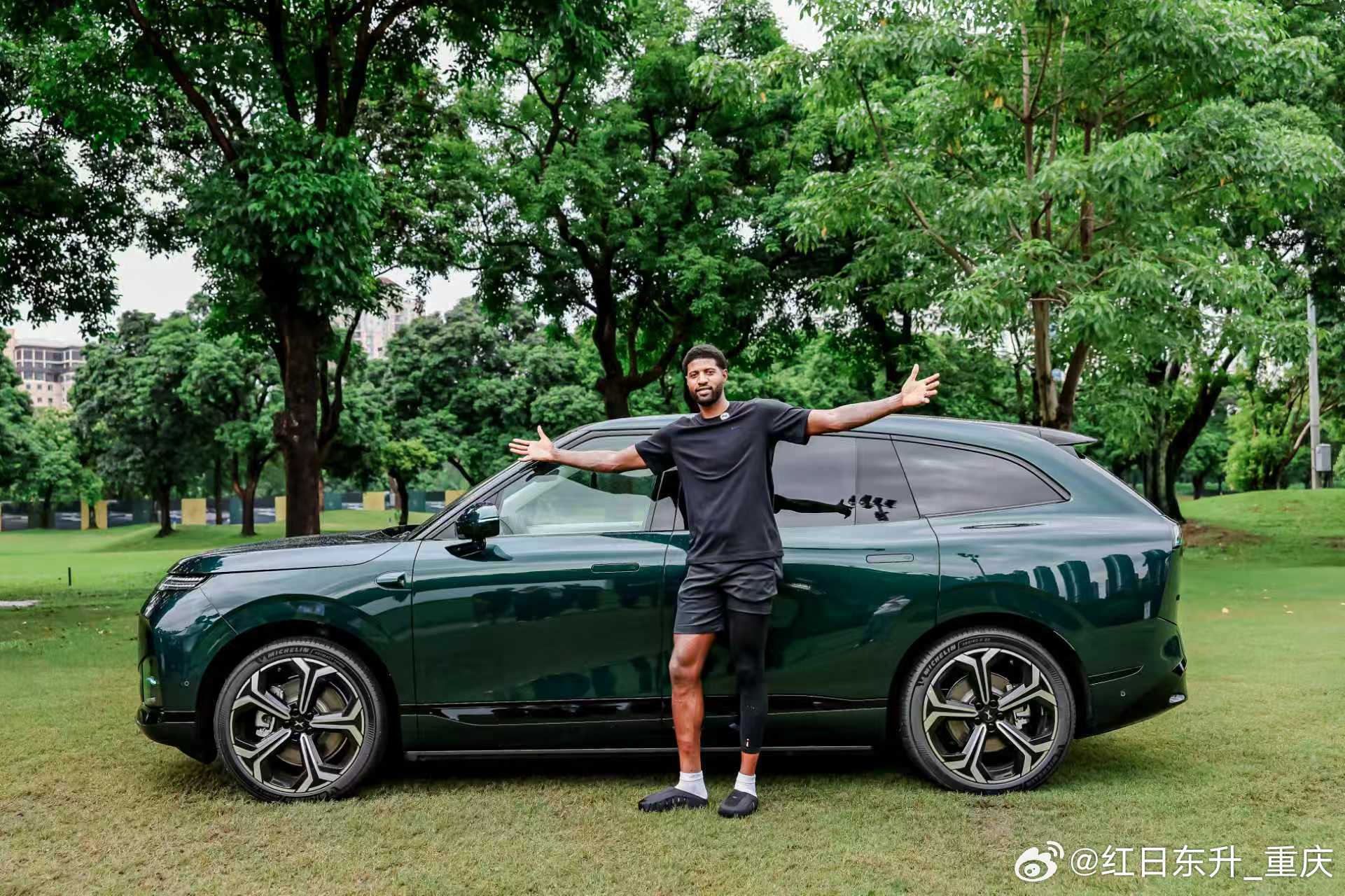 这空间真的有点东西!NBA球星保罗乔治中国行体验小鹏G9L，给出满分评...