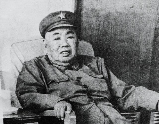 1976年为毛主席守灵时，许世友拍着手枪：谁捣乱，我就对他不客气你们知道这