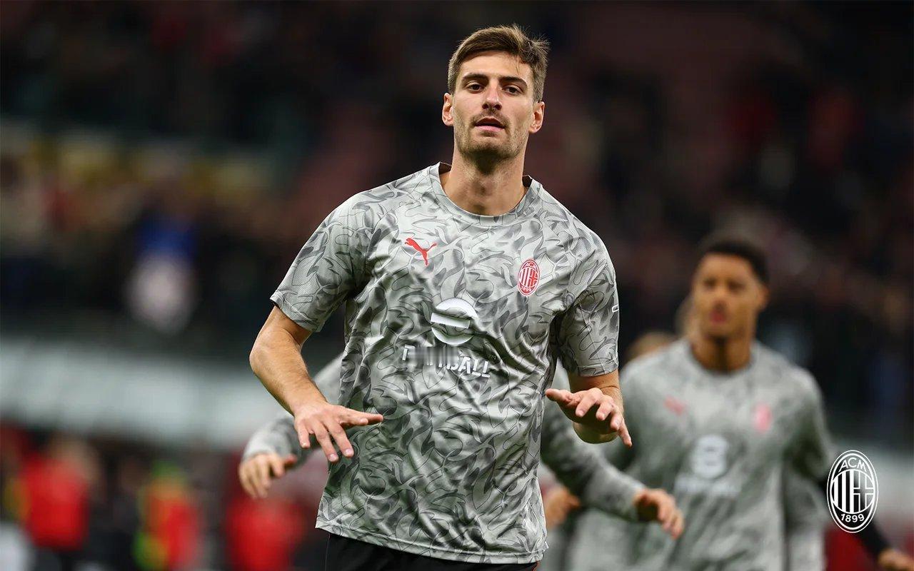 【AntonioVitiello】🔴⚫️菲尔克鲁格🇩🇪参加了他的第一