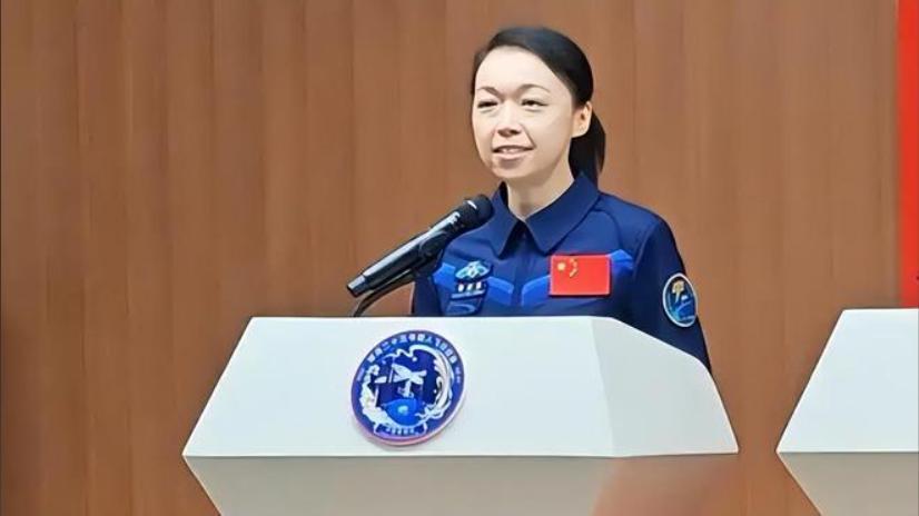 整整盼了快30年！一位44岁的香港宝妈成功当上航天员，为何全港民众纷纷落