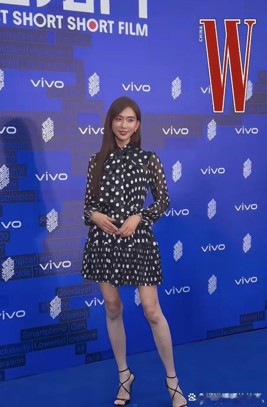 我只想知道林志玲到底多大的脚？