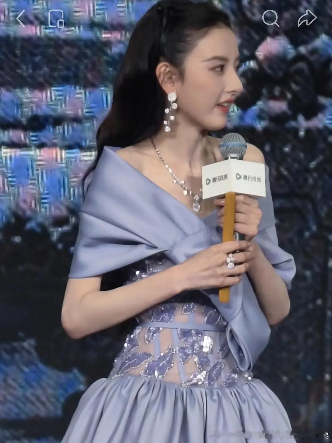 宋祖儿瘦的这个手臂好吓人啊，她还健康吗