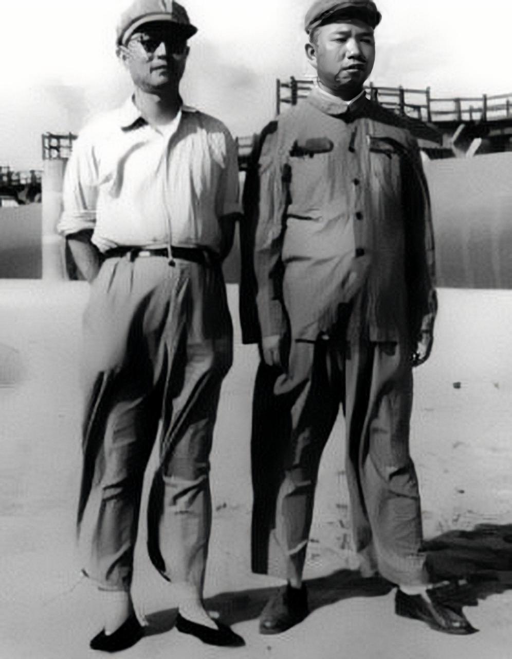 1955年大授衔，毛主席曾和李先念谈话，问他红四方面军要评出一位大将，你看评谁好