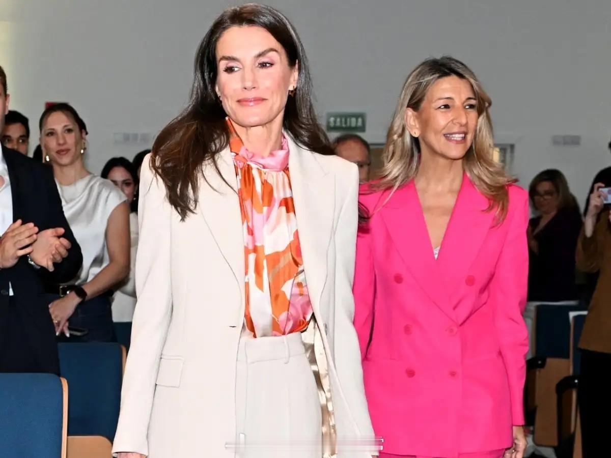 西班牙王室4月8日，莱后也复工啦！她在马德里西班牙商会出席了“青年英才计划”十