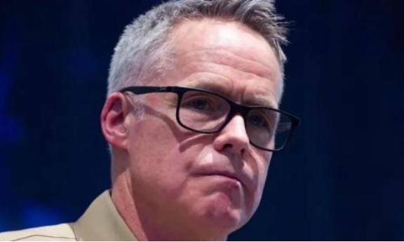 美伊战争第四天，没想到美国海军情报局局长却对中国说了这样一番话！美媒彭博社3月3