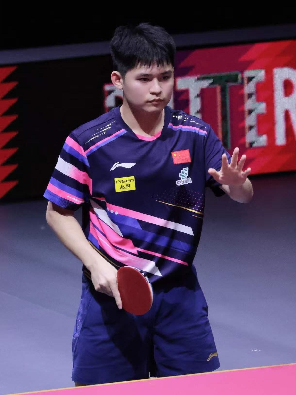 林昀儒赛后抗议和提出申诉，林诗栋0-2落后申请去厕所换衣服，为何换衣服不在现场，