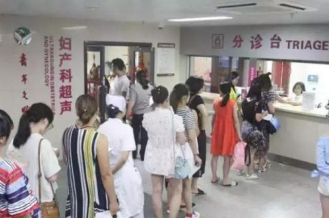 三十二岁的孕妇生产后小腹隆起似怀孕, 医生检查发现情况不妙, 真正病因让人害怕