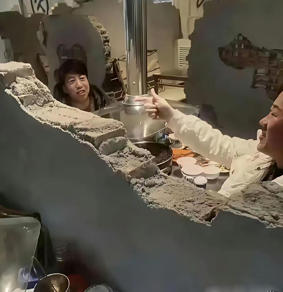 这是什么风[捂脸哭]破烂风，哈哈