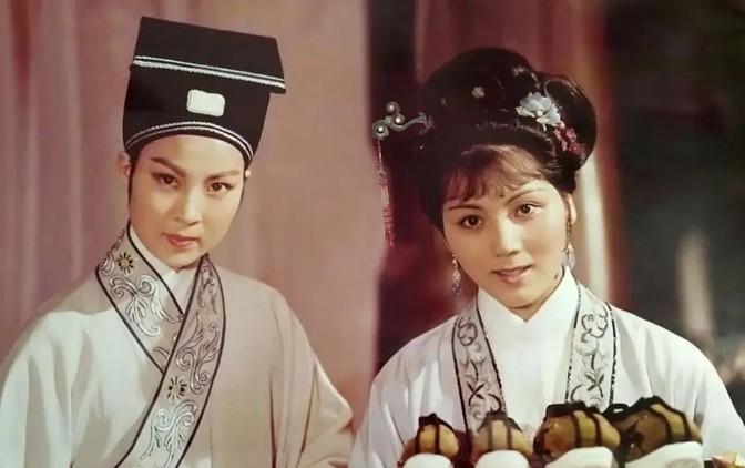 明嘉靖年间，户部侍郎杨继康举办60寿宴，5对女儿女婿前来拜寿。其中4对夫妇均是达