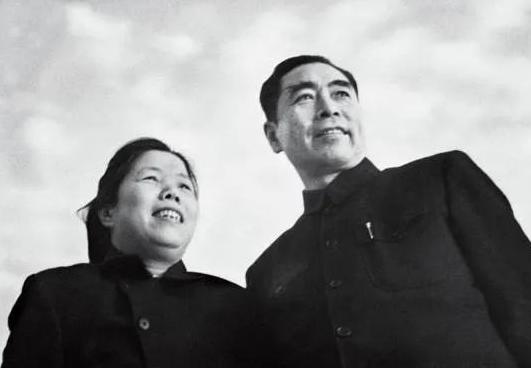 1975年周总理病重，需要吃鸽子蛋增加营养，却到处都买不到，赵炜就对邓颖超说“宋