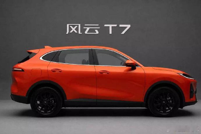 【#9.49万起奇瑞风云T7上市#】新车定位纯电动紧凑型SUV，基于奇瑞全球研发体系打造，同源车型L