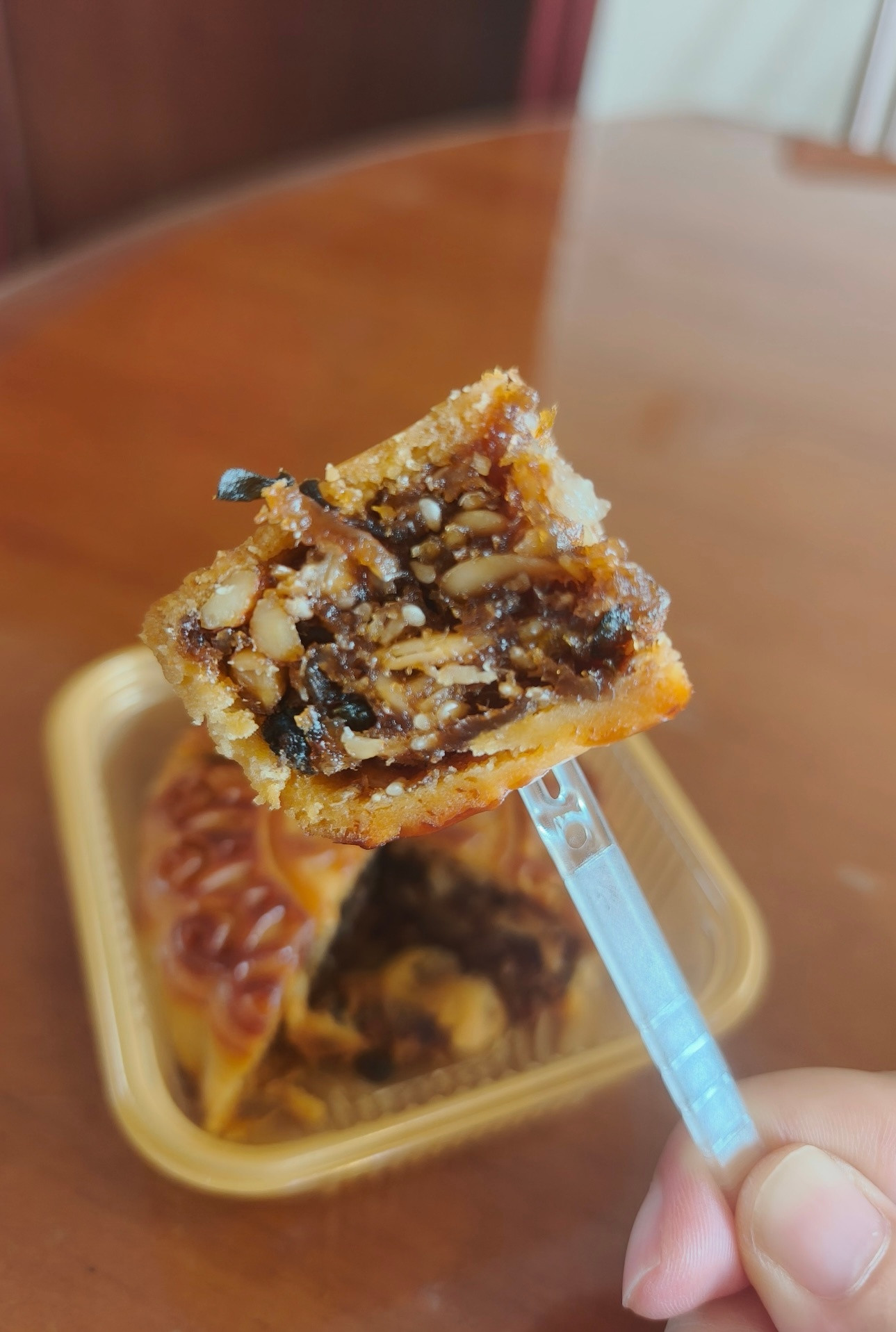 怎么会有螺蛳粉月饼？[？？？][？？？][？？？]你们知道这对不爱吃月饼也不爱吃螺蛳粉