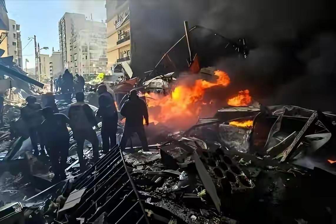 巴基斯坦这一次被彻底激怒！国防部长公开发出最强硬表态，直接呼吁消灭以色列，罕见激