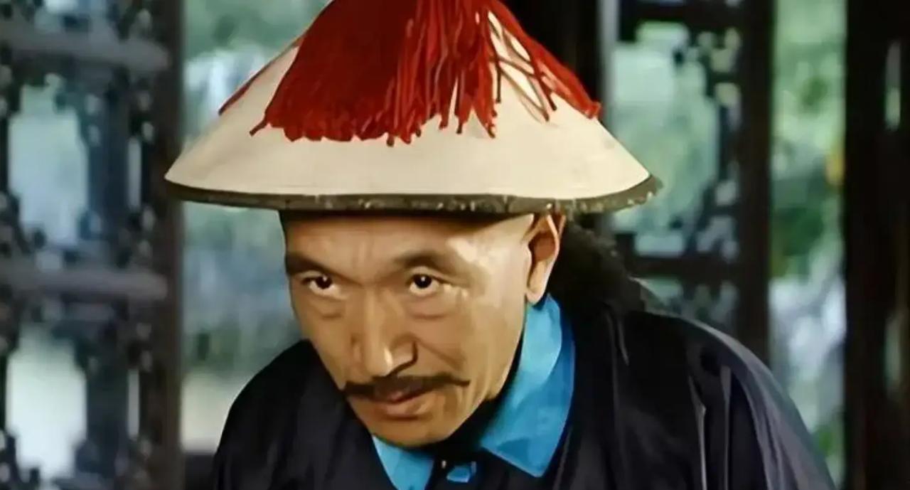 清朝乾隆年间，窗外蛤蟆叫，皇帝乾隆问刘墉：“殿外何事喧哗？”刘墉一听，心想大家都