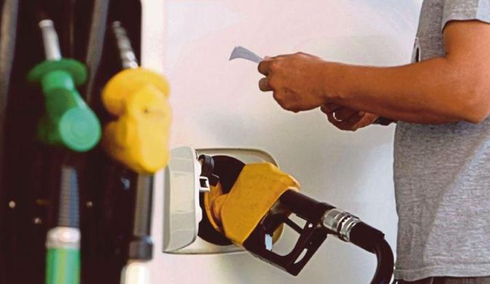 ☔韩国90万桶储备油被高价转卖啦？韩国90万桶原油离奇“失踪”，省钱