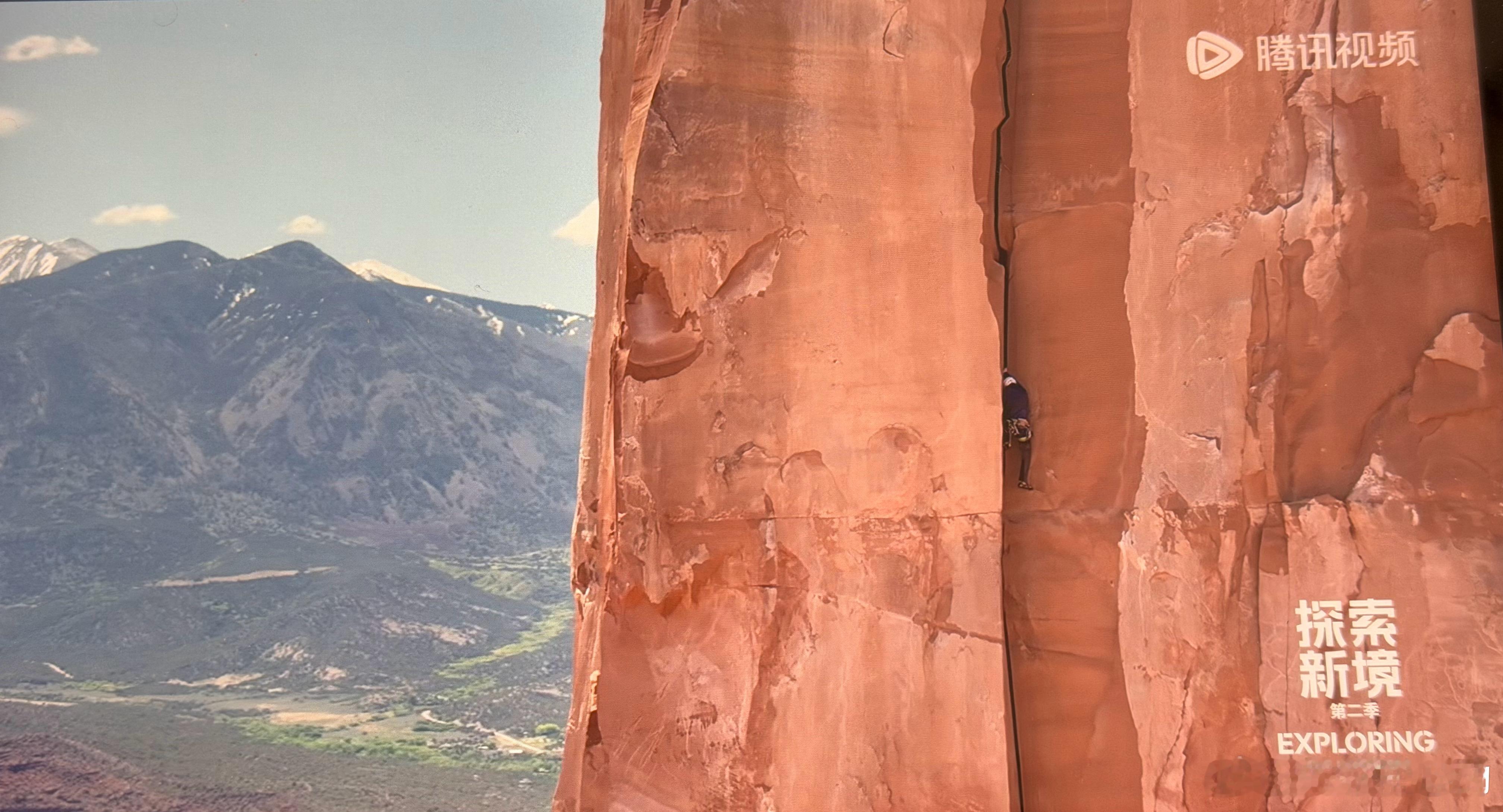 王一博真的好佩服王一博，攀岩难度增加一开始难免有些不适应，但还是乐呵呵的一步