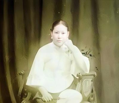 1925年末，孙传芳下令处决被俘的施从滨，手下劝说：“我们打内战，对待俘虏不宜杀