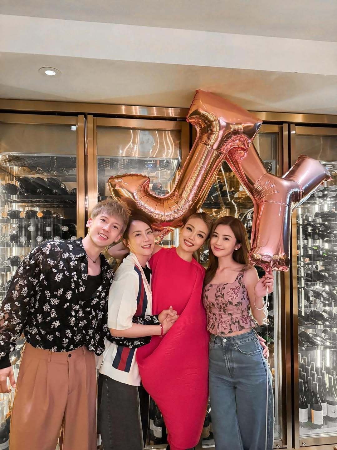 容祖儿生日🎂🎈系咪都食咗防腐剂啊！！！​​​