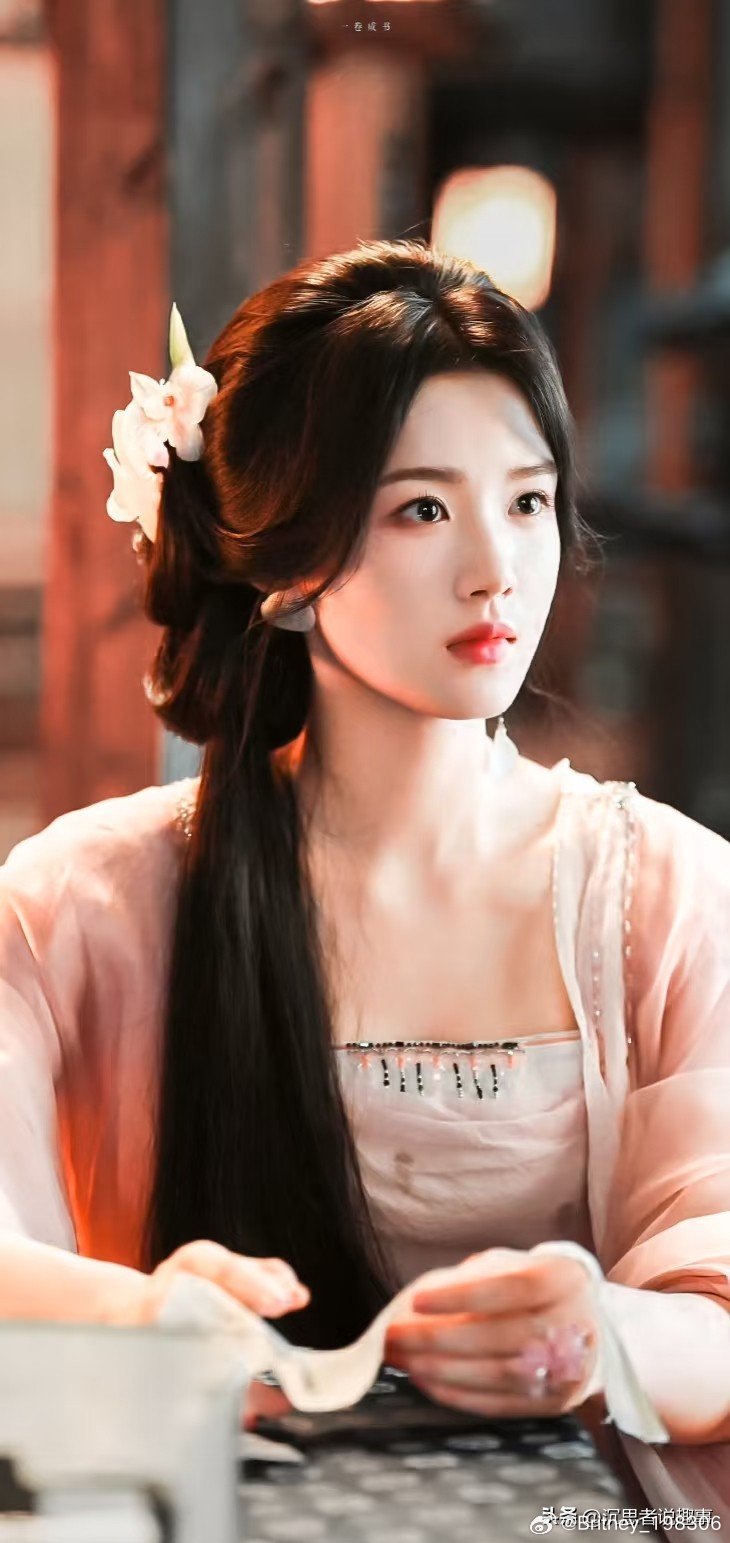 #卢昱晓#一周年快乐明意​