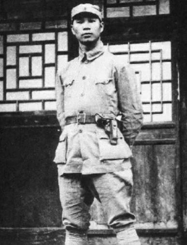 铁公鸡豪捐5万大洋！一顿饭让抠门地主变抗日先锋