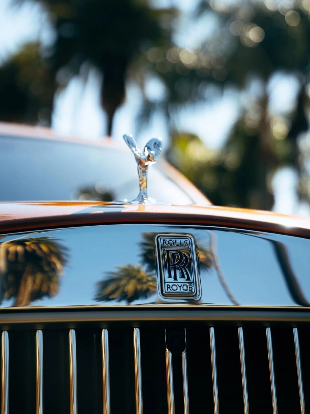 劳斯莱斯库里南BB版，外观颜色是DesertDawn，内饰是SensetOr