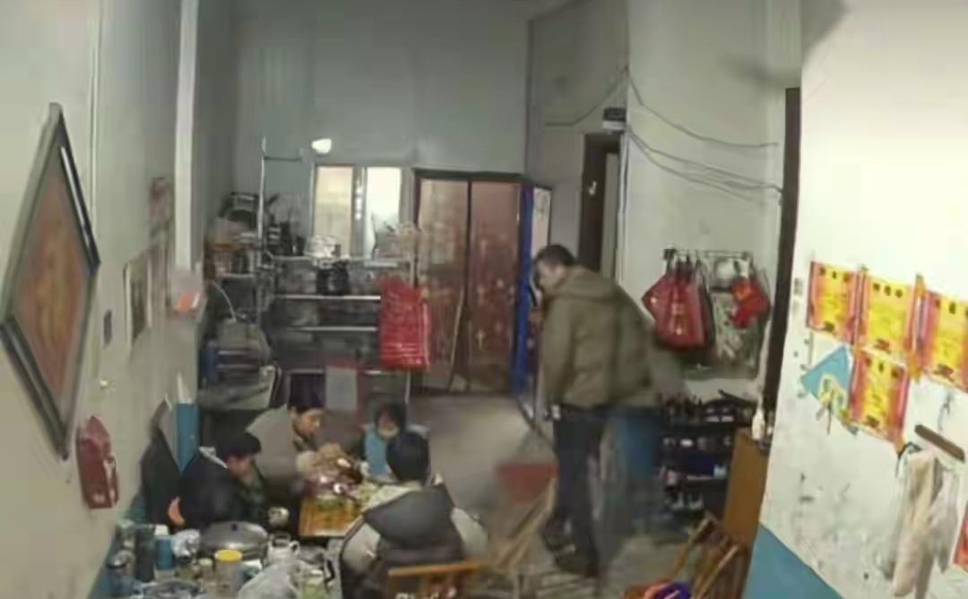 “危险窗口”意味着什么？怎样预防早晨猝死？近日，河南南阳一30岁男子早晨上完厕所