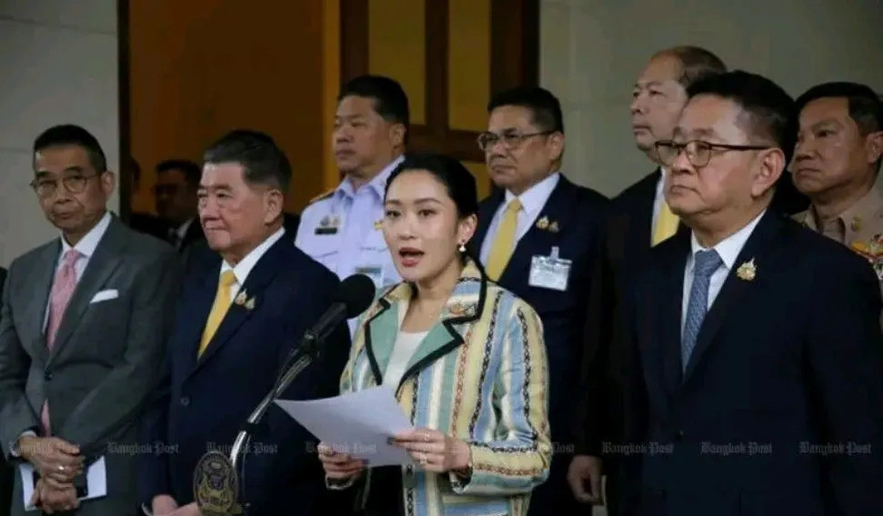 泰国总理报复柬埔寨了刚刚，泰国总理突然发话了，她当着全世