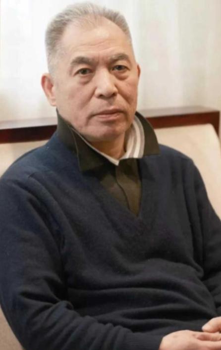 1957年，著名作家梁晓声的小姨20多岁时，未婚怀孕，誓死不说孩子的父亲是谁，最