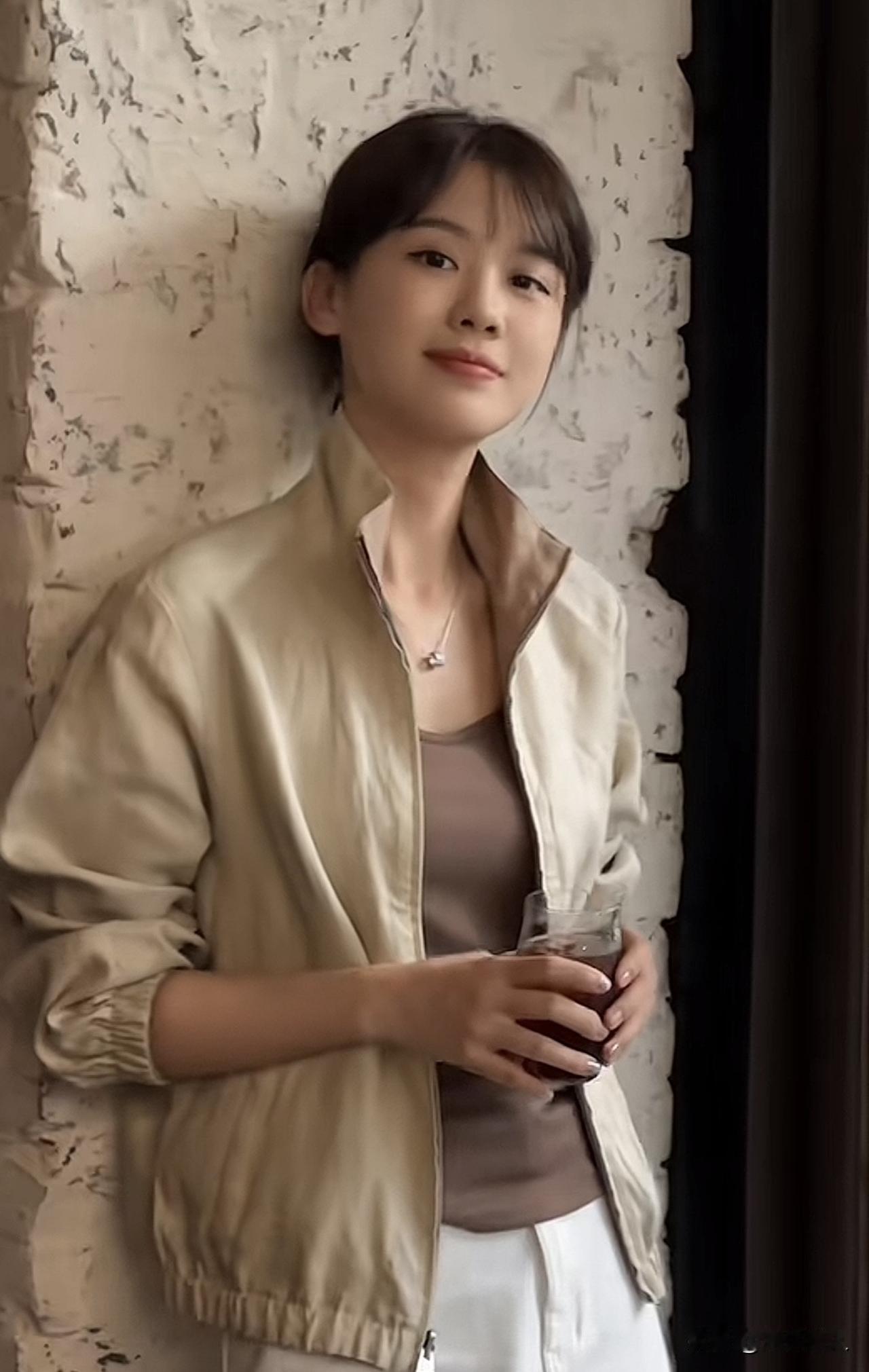 新思维：人类进步的本质，减一分欲望，增一分共生清晨，当我醒来的时候，老天爷正