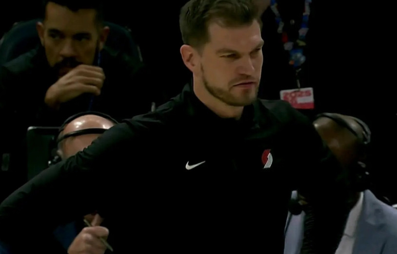 斯普利特绝对是故意的……百思不得其解：开拓者客场打雄鹿，早早的建立了大比分领先