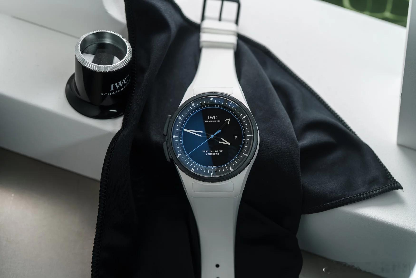 enzo碎钞机腕表最近航天圈热度挺高，IWC万国表也来凑了凑热闹。在日内瓦钟表