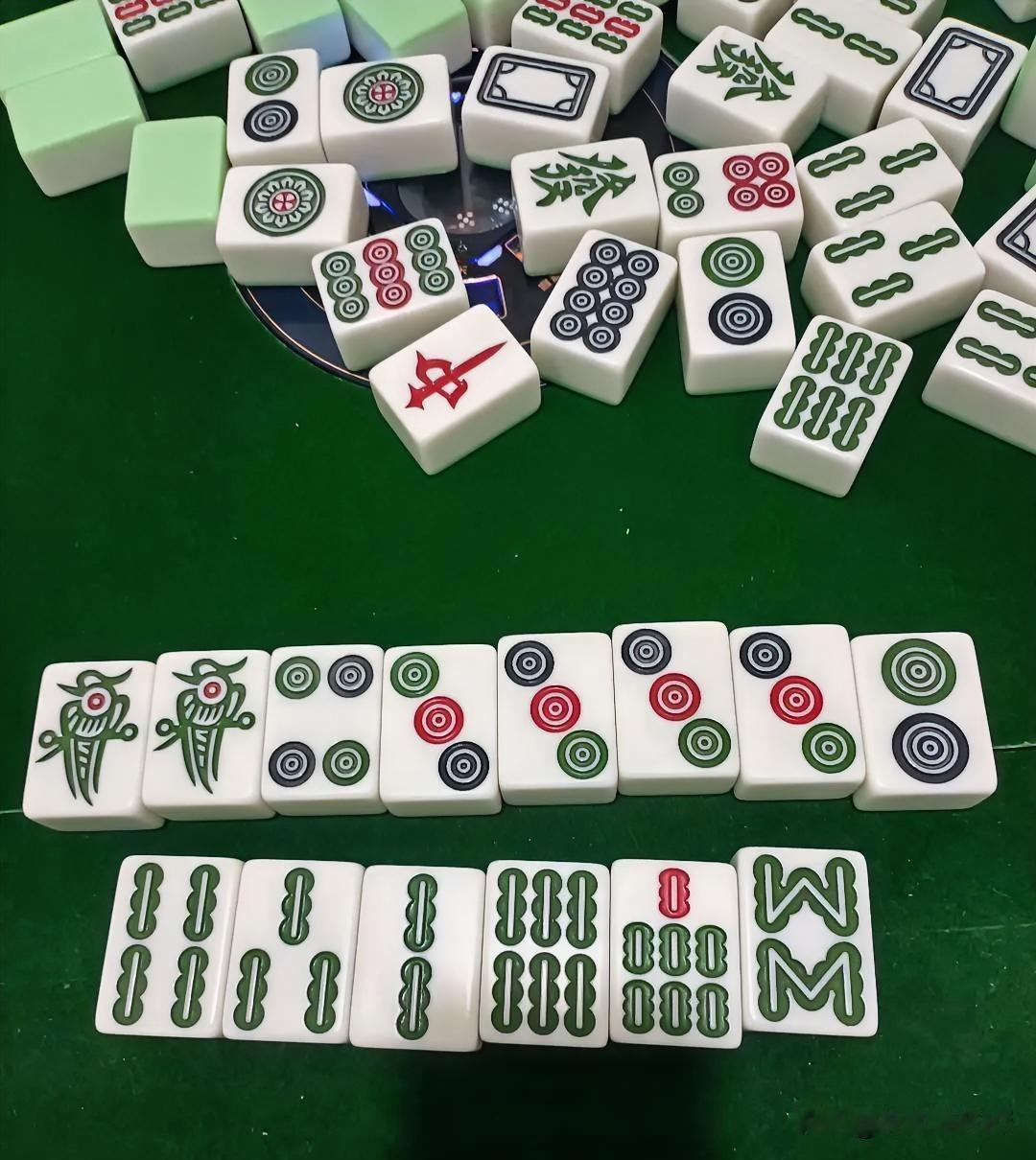 打麻将输了后你的心情是什么样的?打麻将输了后心情特别懊恼、后悔，“说今天不打，