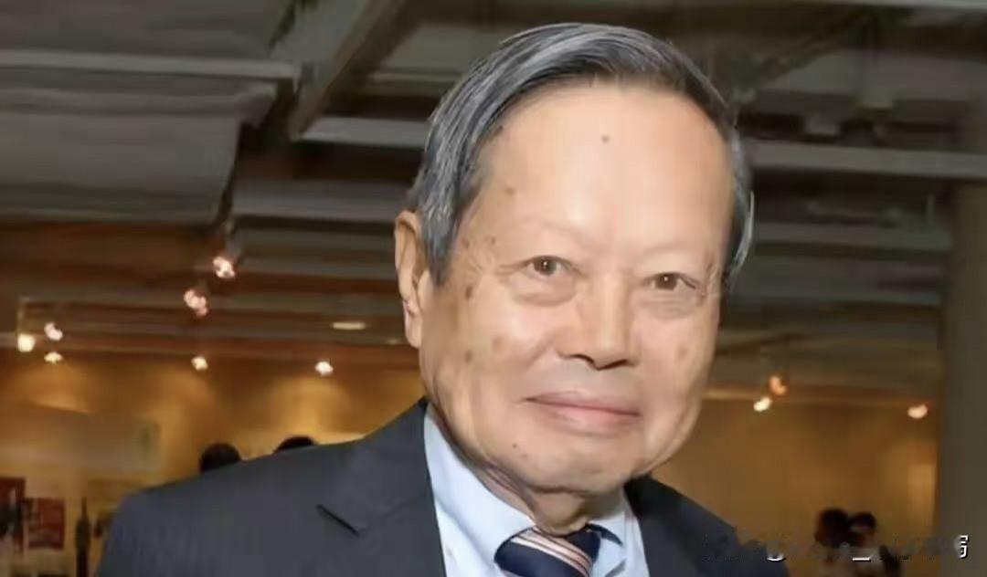 杨先生今天出殡了,合葬的事好多人在说!按子女的想法,和前妻杜致礼合