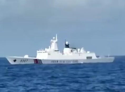 海军海警联动，又见海警054A截图的时候发现，和海军新批次改进型052D渭南舰一