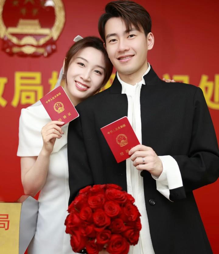 球迷傻眼了钱天一真的是闷声干大事不是去拿了个冠军，而是突然就官宣结婚了，