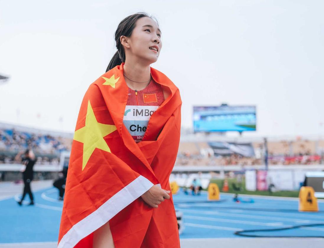 16岁小飞人陈妤颉创造职业生涯最高世界排名！世界田联刚刚公布女子200米世界排名